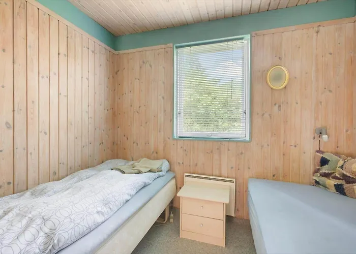 6825-allinge-astelokken-7